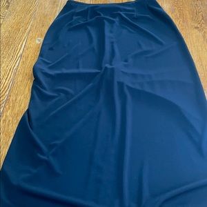 Harve’ Benard brand black maxi skirt.  Size Large.